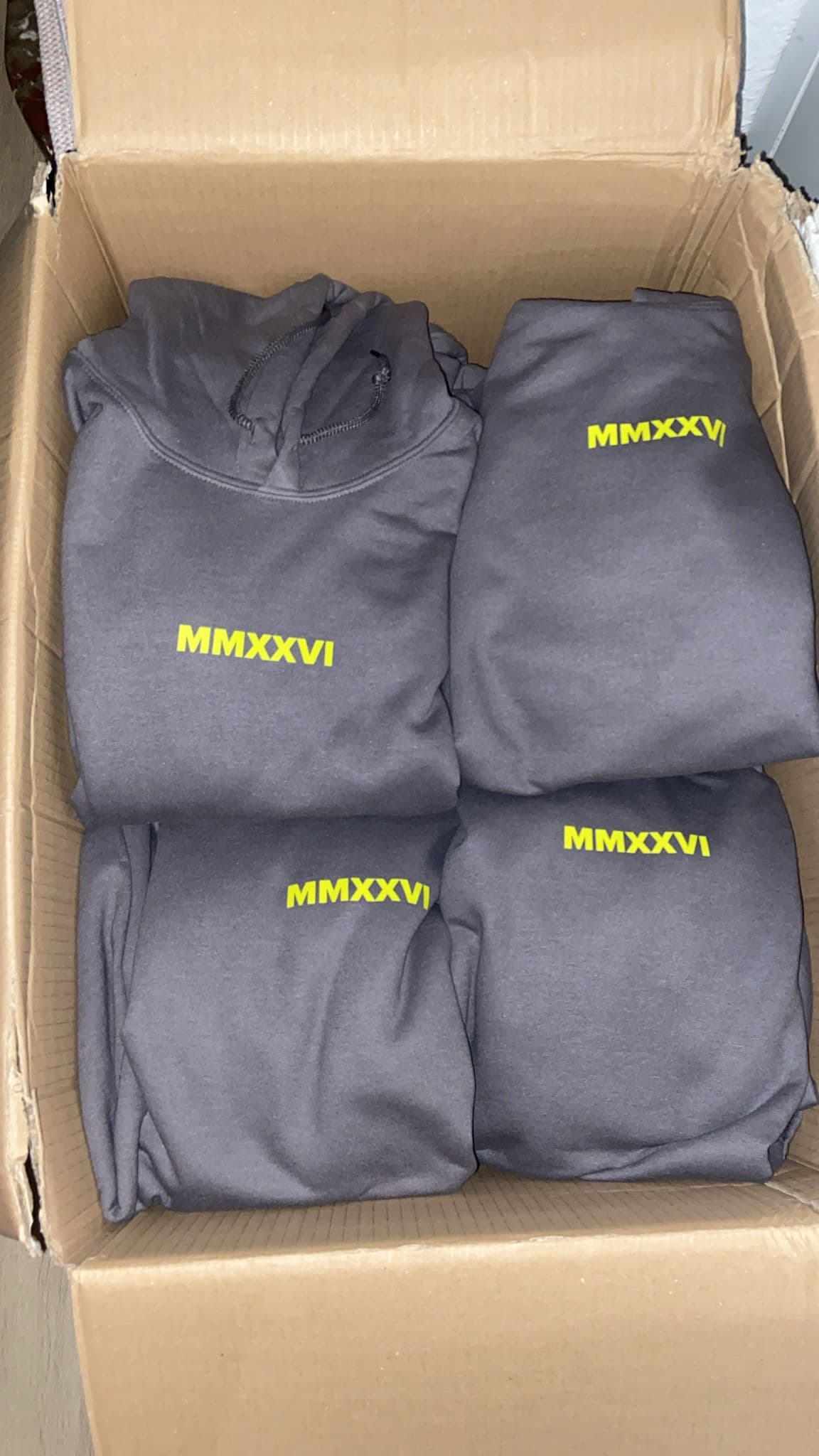 Cajas de sudaderas personalizadas listas para enviar